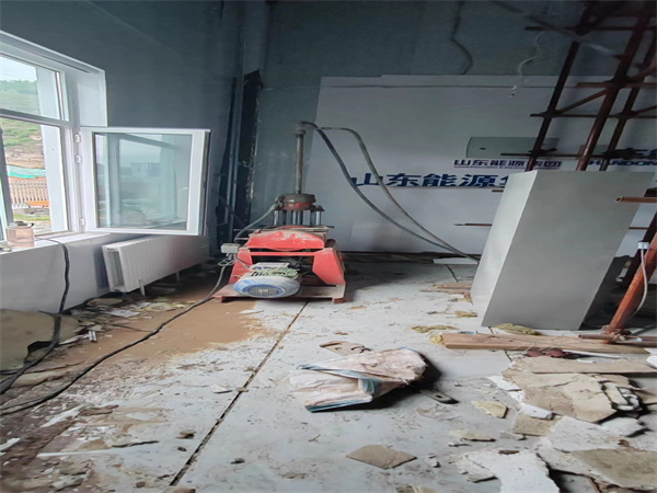 鄯善地基基础下沉墙体裂缝加固注浆顶升施工